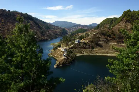 Indra Sarobar from above, Markhu. Photo: AfzalKhan1981 / Wikimedia Commons, CC BY-SA 4.0