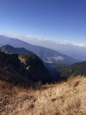 View from the Bethanchok ridge. Photo: Rkhadka75 / Wikimedia Commons, CC BY-SA 4.0