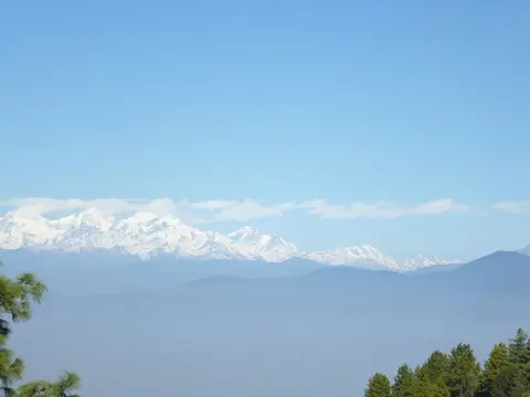 The Himalaya seen from Lakuri Bhanjyang. Photo: Sudan Shrestha / Wikimedia Commons, CC BY-SA 3.0