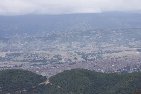 Kathmandu Valley seen from Lakuri Bhanjyang. Photo: Brabim Bhandari / Wikimedia Commons, CC BY-SA 3.0